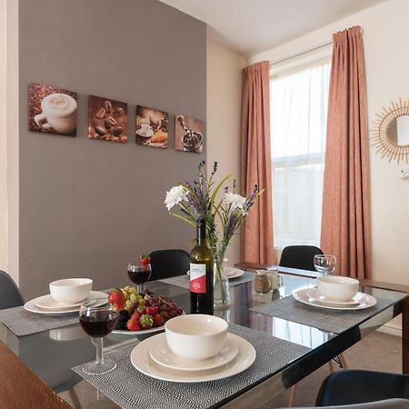 3 Bedroom-5 Beds Newland Ave King'S Palace Leisure-Contractor-Heart Of Hull Amenities Kingston upon Hull Esterno foto