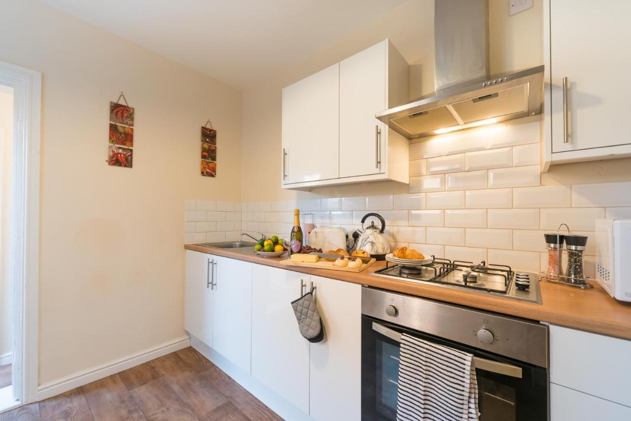3 Bedroom-5 Beds Newland Ave King'S Palace Leisure-Contractor-Heart Of Hull Amenities Kingston upon Hull Esterno foto
